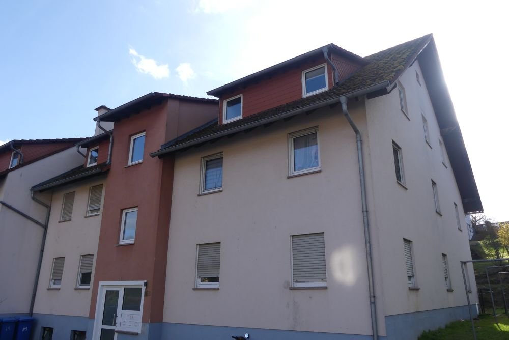 Eigennutzung oder Kapitalanlage! 4 Zimmer Eigentumswohnung direkt in Reichelsheim
